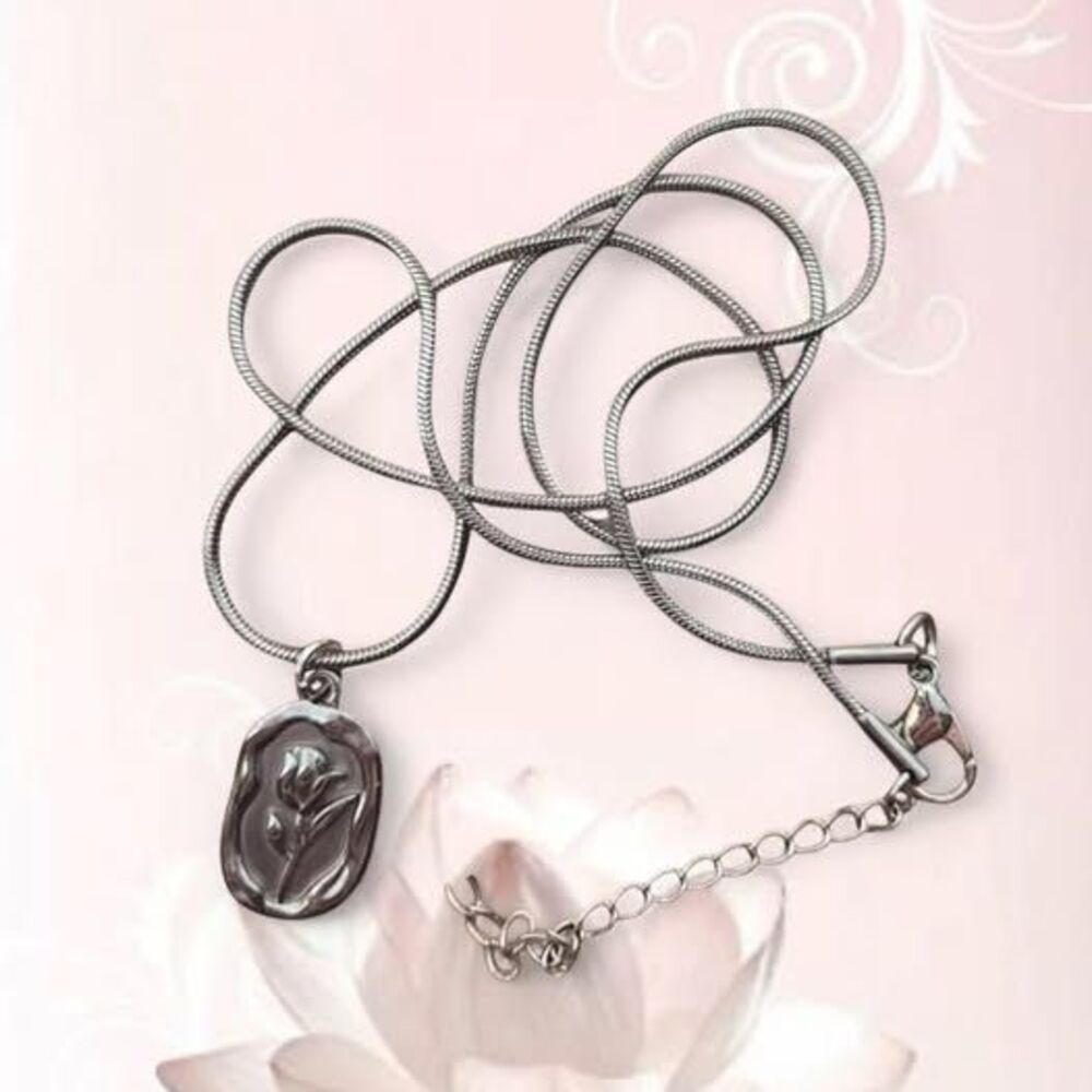 silver rose necklace